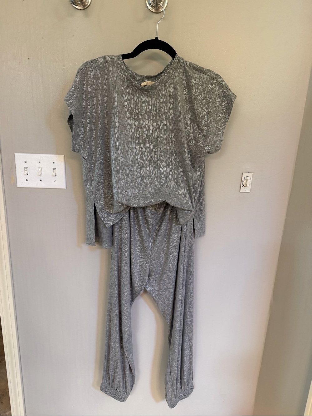 Elan Heather Gray Two-Piece Lounge Set